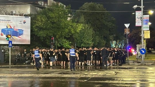 Fanii Petrolului au ajuns la stadion cu 15 minute înainte de startul meciului. Cum au fost întâmpinați la arena Arcul de Triumf