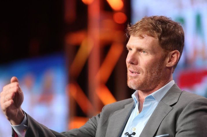 Alexi Lalas, fost fundaș central, este în prezent analist sportiv