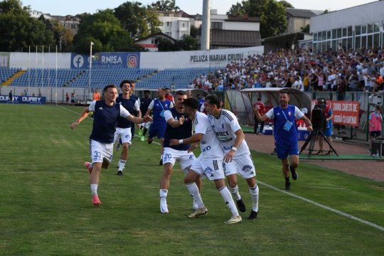 Unul din cei mai buni marcatori din Superliga pleacă în Asia pentru 300.000 de euro. Ce salariu încasează