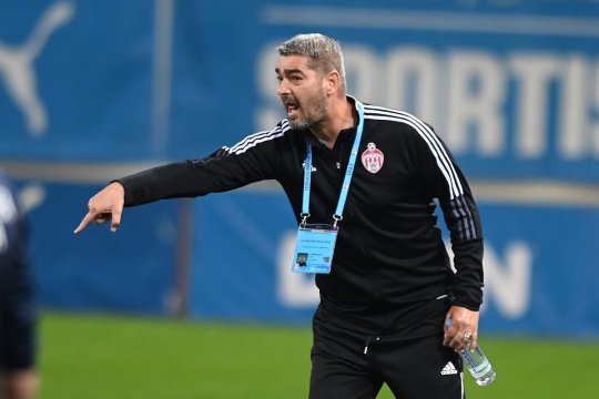 OFICIAL | Liviu Ciobotariu a semnat contractul! Prima schimbare de antrenor în Liga 1 din acest sezon a fost parafată
