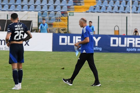 Despărțire cu scandal după două etape jucate în Superligă: "Da, mi-a cerut banii". Suma imensă pe care a primit-o antrenorul după ce a fost dat afară