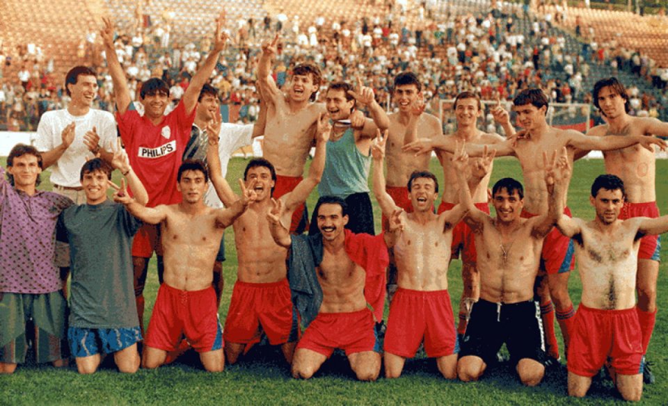 Ion Viorel (dreapta jos) are 4 meciuri la naționala României