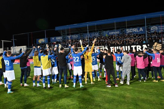 Un fotbalist de la Farul Constanța a cerut să fie lăsat să plece gratis în această vară. Reacția lui Ciprian Marica: ”Nu a înțeles asta”