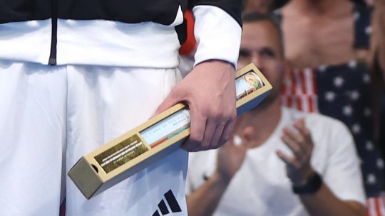 Cadoul misterios pe care ar urma să-l primească David Popovici dacă ia medalie la JO 2024. Ce se află în cutia maro acordată fiecărui sportiv