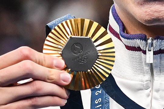 România, în TOP 10 cele mai mari premii pentru o medalie de aur la JO 2024. Câți bani primește un român care ia aurul olimpic