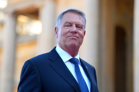 Klaus Iohannis îl felicită pe David Popovici pentru aurul olimpic obținut: ”Performanță extraordinară!”