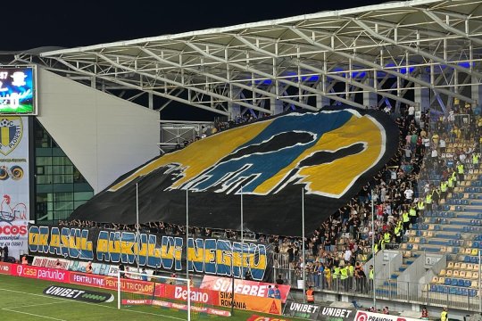 Atmosferă de derby adevărat la Petrolul - Rapid! Ce scenografie au pregătit prahovenii
