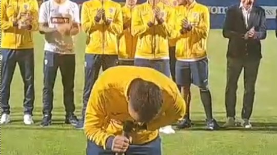Nicușor Stanciu a revenit în țară și a făcut o plecăciune, la propriu, în fața suporterilor: ”Ați fost primul nostru jucător, nu al 12-lea”