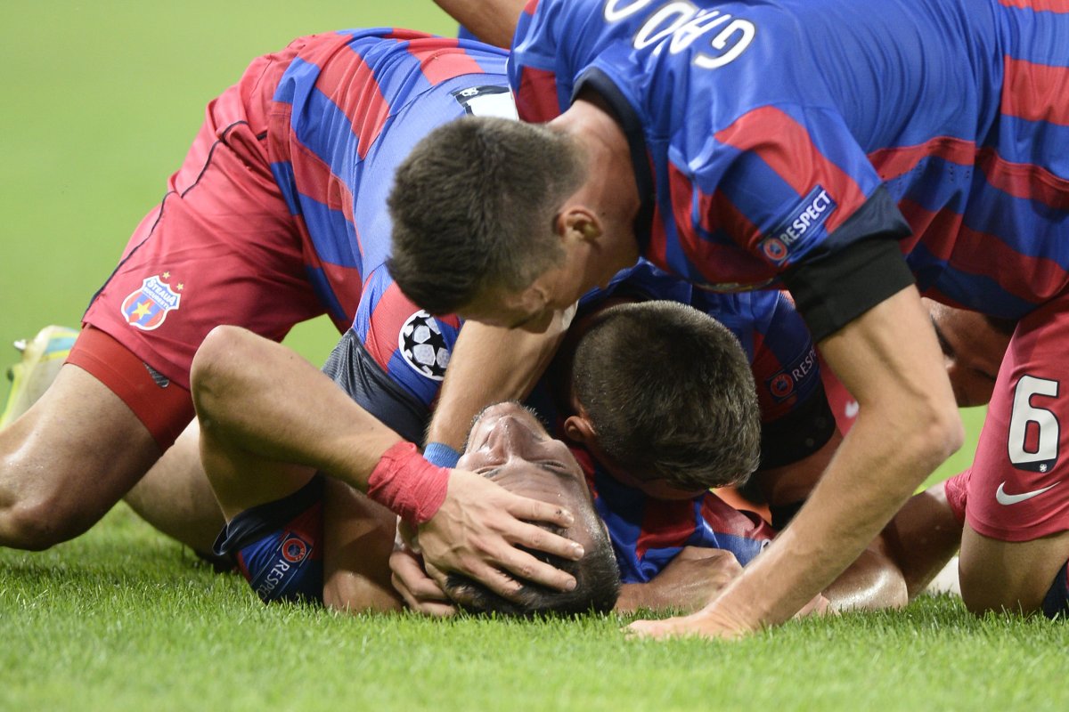 Piovaccari, felicitat de foștii săi coechipieri de la FCSB după un gol marcat în Liga Campionilor