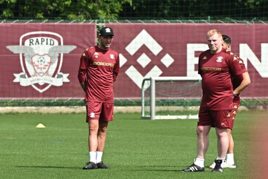 Rapid va evolua într-un sistem de joc ”învechit” sub comanda lui Neil Lennon. Antrenorul legendar care l-a inspirat pe britanic: ”Îl admir mult”