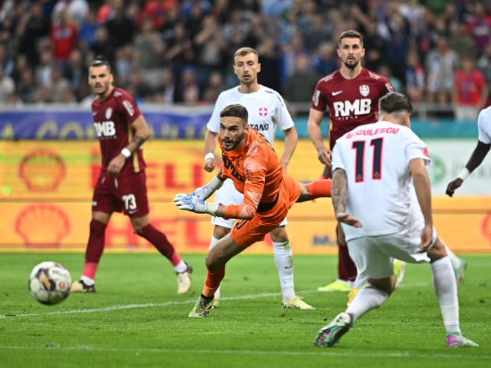 FCSB și CFR Cluj au fost primele două clasate la finalul stagiunii precedente