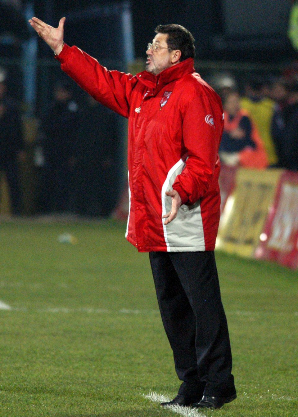 4 perioade a avut Cornel Dinu ca antrenor la Dinamo: 1984-1985, 1996, 1998-2001, 2002-2003