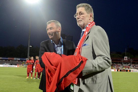 Cornel Dinu, la 76 de ani: ”La Bayern, cred că puteam să fiu printre cei mai buni din Europa”. Amintiri din copilărie, oferta primită chiar de ziua lui și un mesaj pentru Mircea Lucescu
