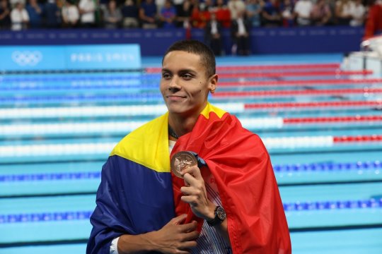 Câți bani primește David Popovici de la CS Dinamo pentru cele două medalii câștigate la Jocurile Olimpice. ”Este un brand uriaș, să îl folosim”