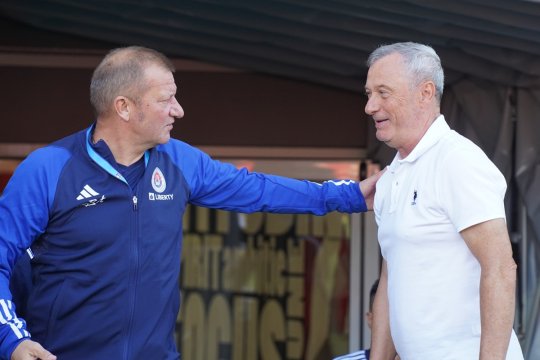 Mircea Rednic a trimis săgeți către Dorinel Munteanu, după remiza dintre UTA și Oțelul: ”Tu meritai victoria? Au jucat teatru”
