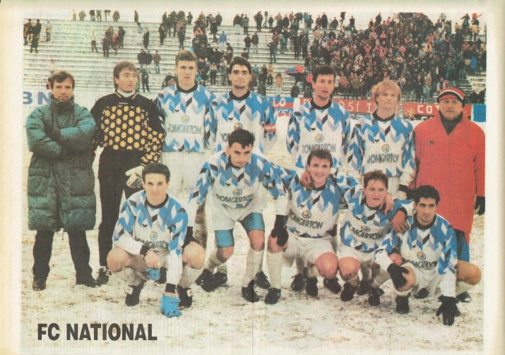 O garnitură a lui FC Național cu Halagian (primul din dreapta, sus) "principal"