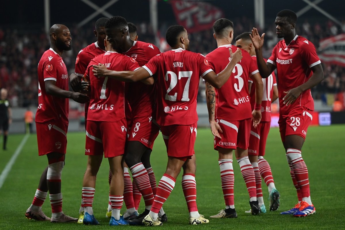 Dinamo a terminat stagiunea precedentă pe locul 6 în play-off