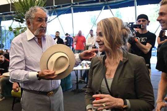 Mesaj superb și imagine de milioane postate de Nadia Comăneci după gestul făcut de Ion Țiriac: ”Și ea merita să fie premiată!”