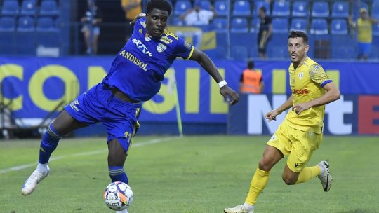 Jordan Gele a explicat gestul pentru care a primit cartonaș roșu în meciul cu Petrolul: ”Mă împingea tot timpul!”. Ce a spus Denis Rusu după eșecul suferit