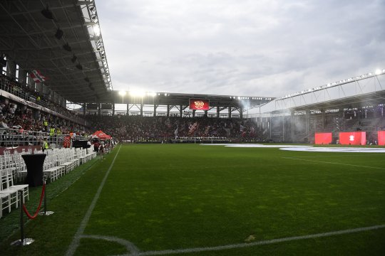 Cum arăta gazonul din Giulești chiar înaintea derby-ului Rapid - Dinamo