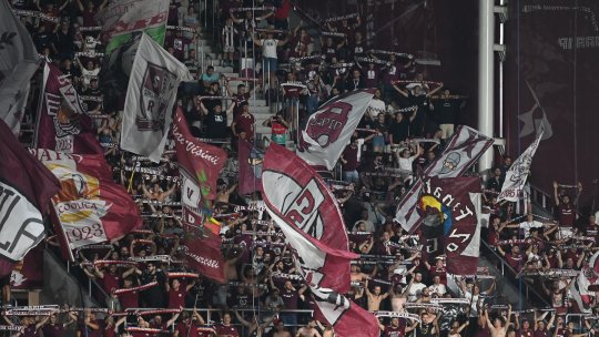 Cine este fotbalistul care a venit să o susțină pe Rapid la derby-ul cu Dinamo. S-a dus direct la Adi Mutu