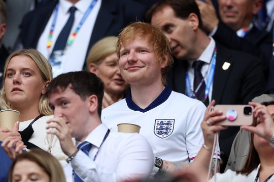 Asta e marea pasiune a lui Ed Sheeran! Cu ce echipă ține starul care a ”gonit-o” pe FCSB de pe Arena Națională