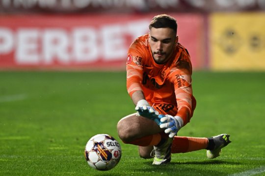 OFICIAL | CFR Cluj a anunțat transferul lui Răzvan Sava: ”Îți urăm multă baftă în carieră!”