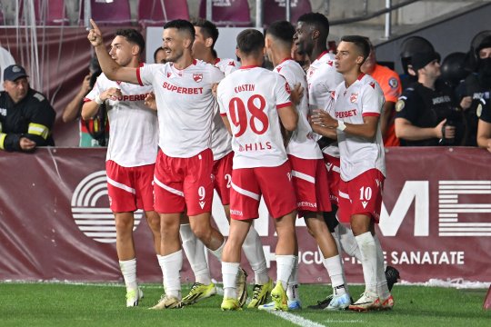 Jucătorul de la Dinamo, "asaltat" cu oferte! E dorit în prima ligă din Portugalia, dar are și alte 3 propuneri