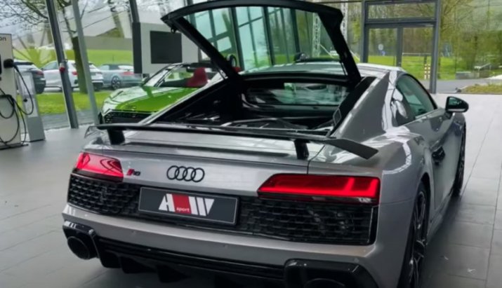 Audi R8