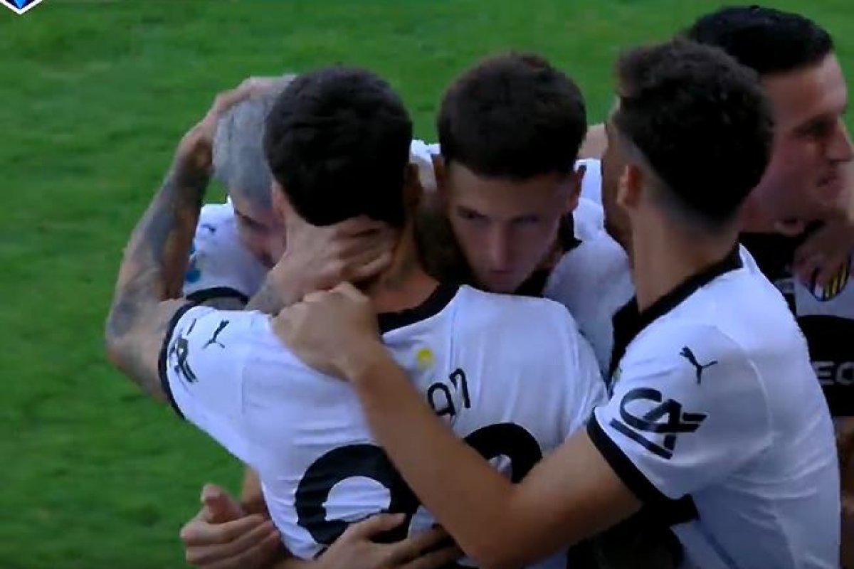 Dennis Man a fost cumpărat de Parma de la FCSB