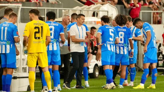 Probleme pentru Craiova! Titularul ieșit accidentat după nici 30 de minute din confruntarea cu Dinamo