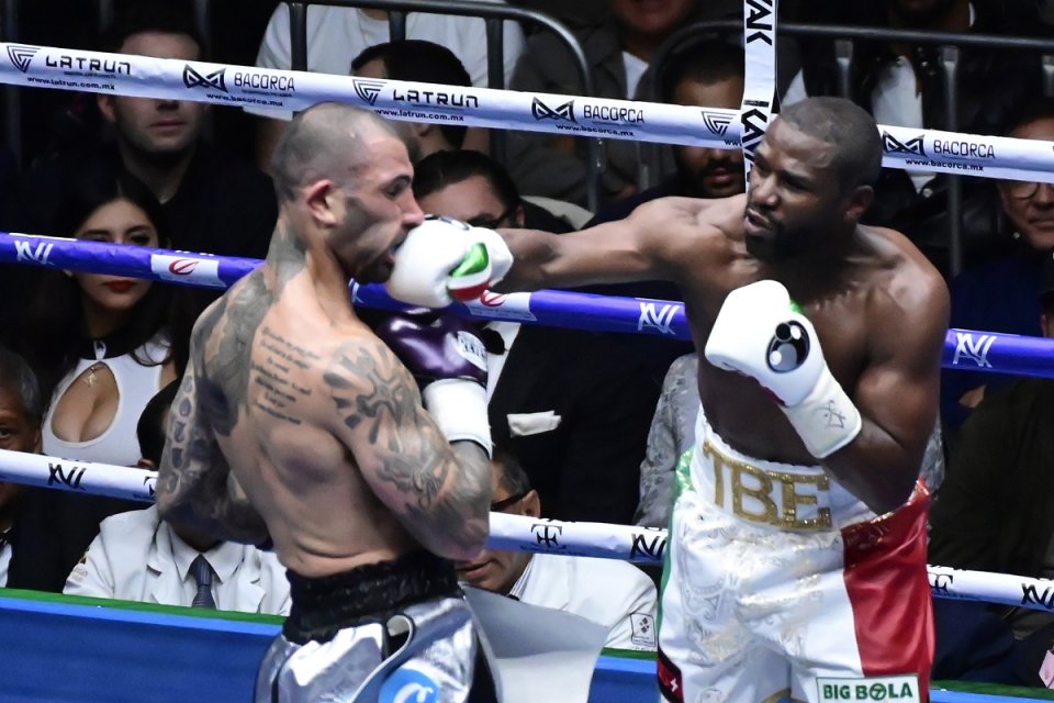 Floyd Mayweather a bifat încasări mari din box