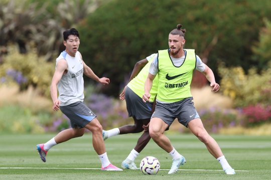 Radu Drăgușin și-a decis viitorul la Tottenham, după ce a fost lăsat pe bancă în primele 2 etape de Premier League: ”Ni s-au dat garanții”