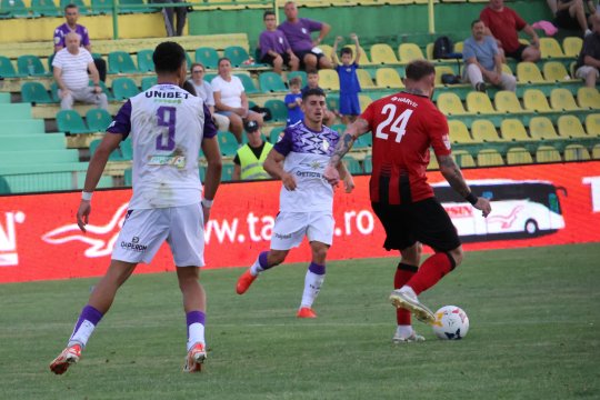 Tensiuni la FC Argeș după startul slab de sezon: "Nu mai pompez bani" / "Toți dinozaurii"