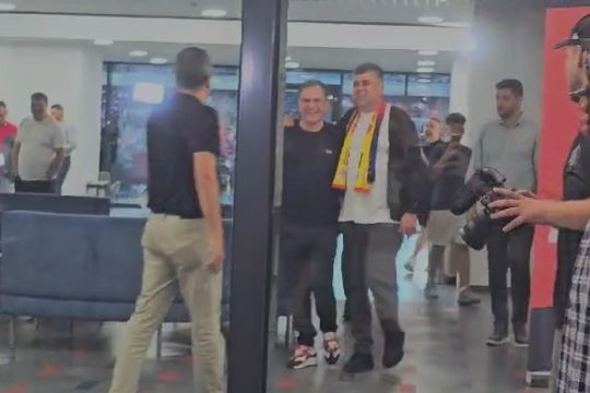 Marcel Ciolacu a părăsit stadionul din Ghencea de gât cu Vali Argăseală: ”Primul șpriț pe care l-am băut cu tatăl meu a fost dintr-un pahar cu Steaua!”