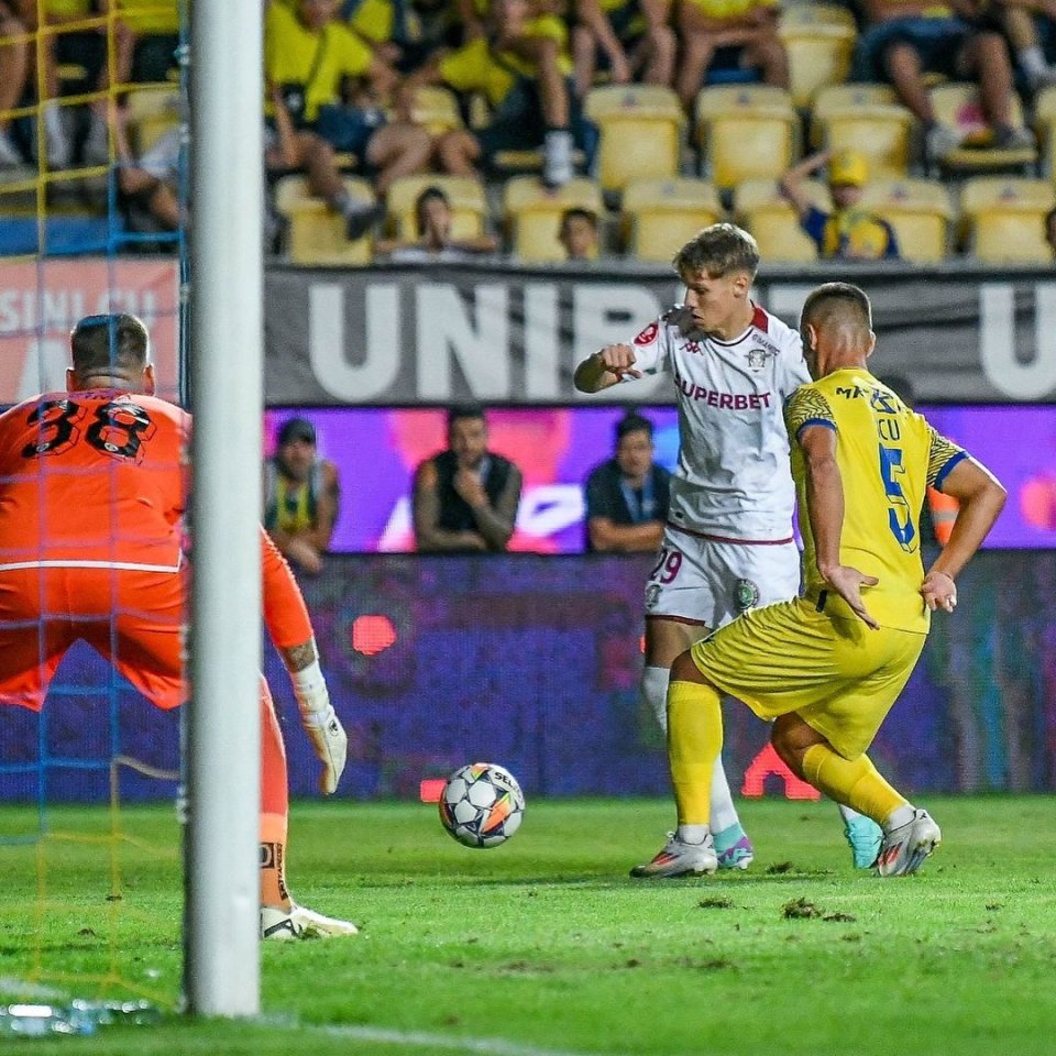 Gabriel Gheorghe a debutat pentru echipa mare a Rapidului sub comanda tehnicianului Cristiano Bergodi