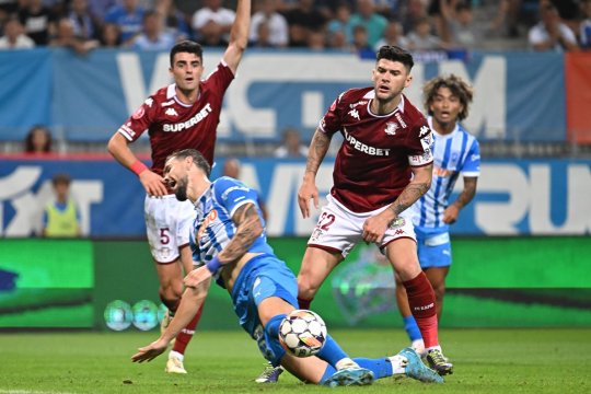 Universitatea Craiova - Rapid București 1-1. Bucureștenii "smulg" un punct din Bănie