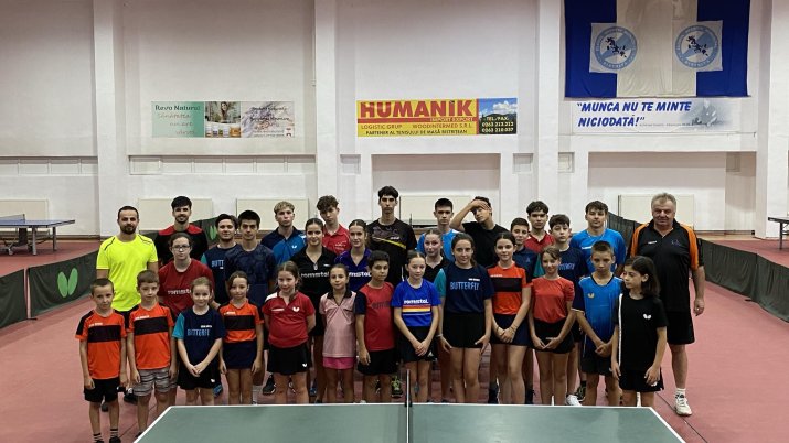 Copiii din lotul de juniori la Bistrita