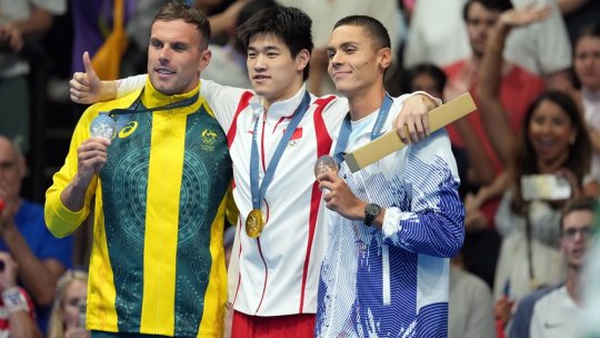 La ce discuție a asistat David Popovici pe podiumul probei de 100 m liber: ”I-am strâns mâna...”