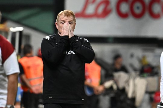 Momente cumplite în familia lui Neil Lennon. Mama tehnicianului a decedat în această dimineață