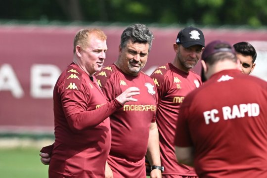 Secundul lui Neil Lennon, despre debutul slab de sezon al Rapidului: ”Nu se decernează niciun trofeu după 3-4 meciuri”