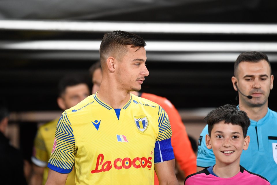 Valentin Țicu, fundaș la Petrolul Ploiești