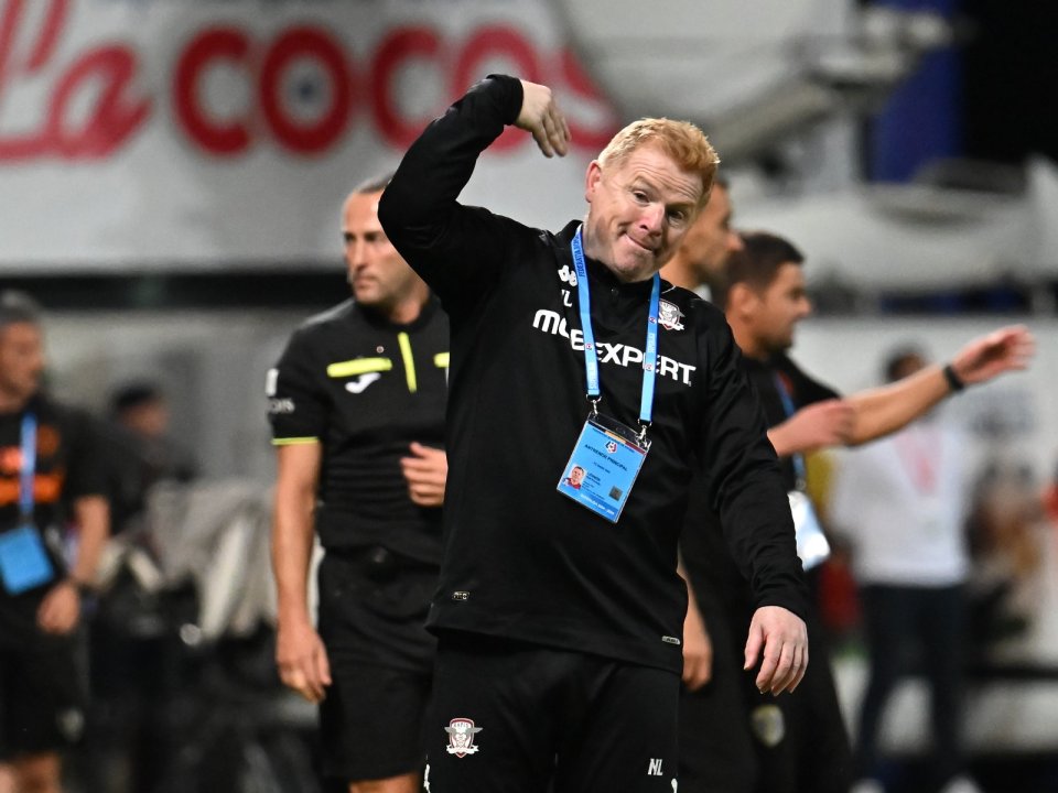 Neil Lennon a lipsit de pe banca Rapidului la meciul cu Sepsi