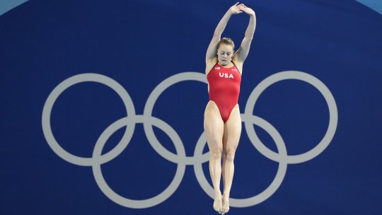 Și cei care copiază la școală primesc o notă mai mare decât ea! Coșmarul trăit de o americancă în concursul de sărituri în apă de la Jocurile Olimpice