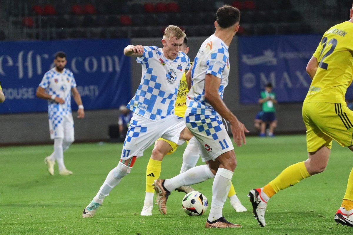 Corvinul Hunedoara a terminat pe locul secund ultimul sezon de Liga 2