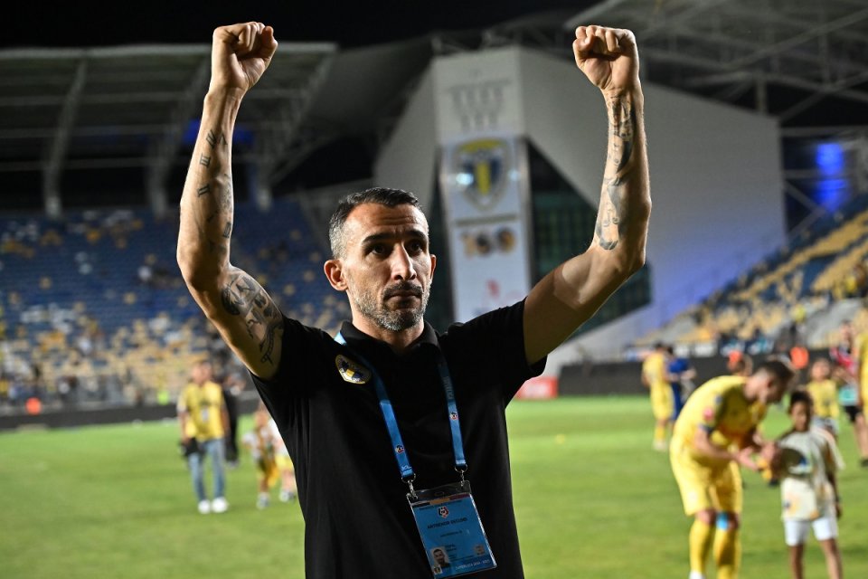 Mehmet Topal s-a retras din cariera de fotbalist de la Besiktas