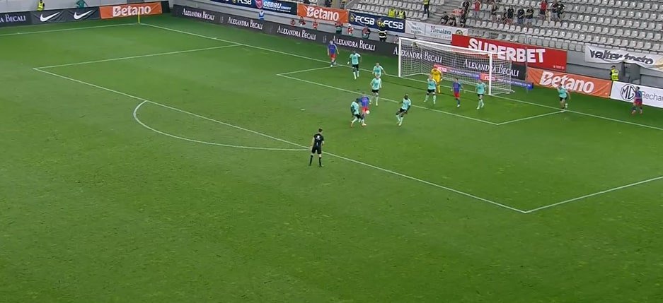 Tavi Popescu a cerut penalty în partida dintre FCSB - UTA