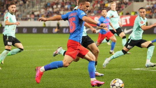 A schimbat Gigi Becali planul? FCSB a făcut trei schimbări la pauza meciului cu UTA Arad
