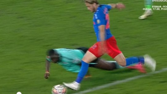 Fază încinsă la FCSB - UTA. Gazdele au primit un penalty contestat vehement de oamenii lui Rednic