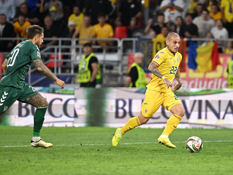 Alexandru Mitrita marcheaza un gol de langa Rokas Lekiatas in meciul de fotbal dintre Romania si Lituania, contand pentru Liga Natiunilor, desfasurat pe Stadionul Steaua din Bucuresti, luni 9 septembrie 2024.